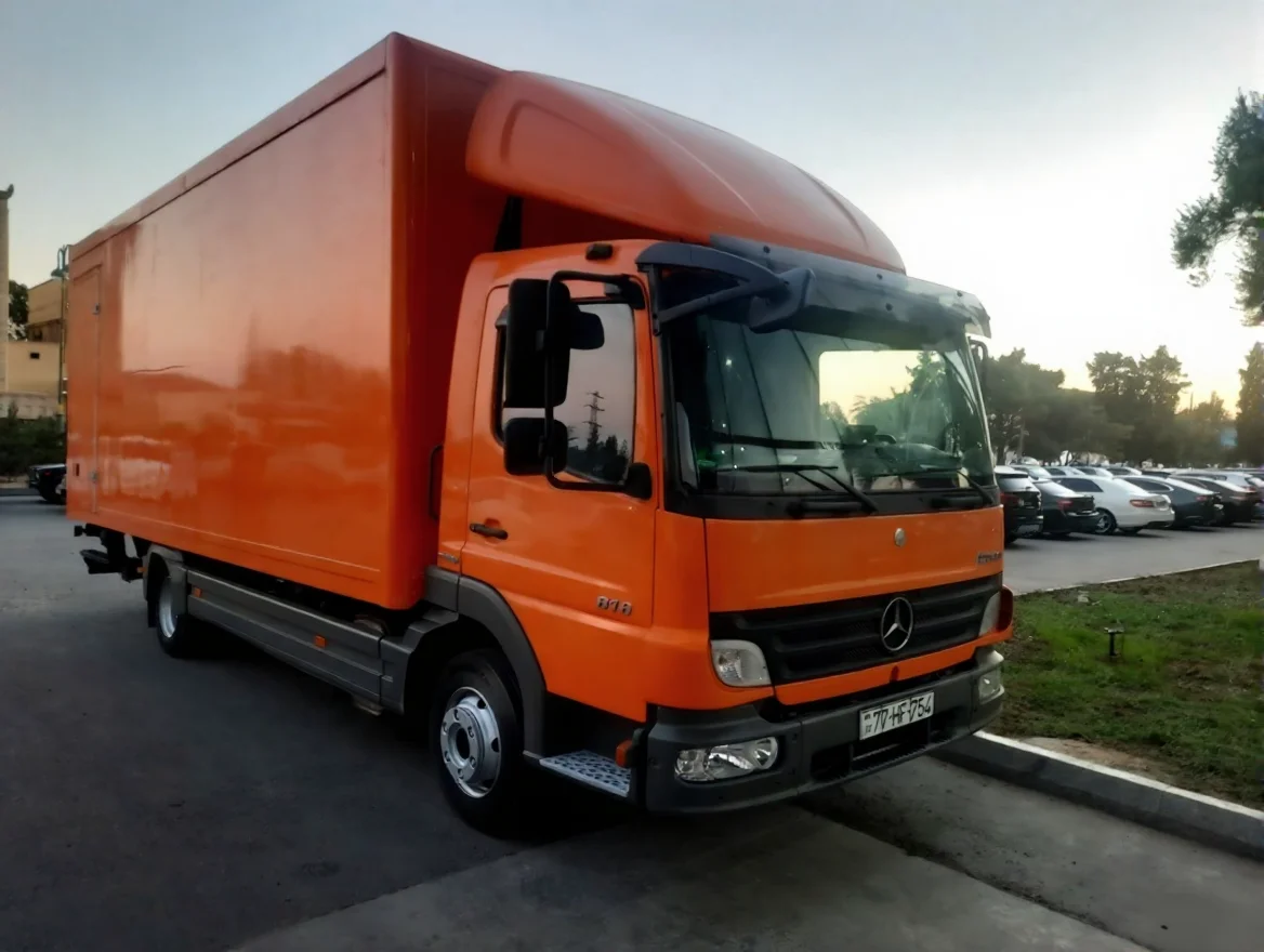 Yük maşını "Mercedes-Benz" icarəsi