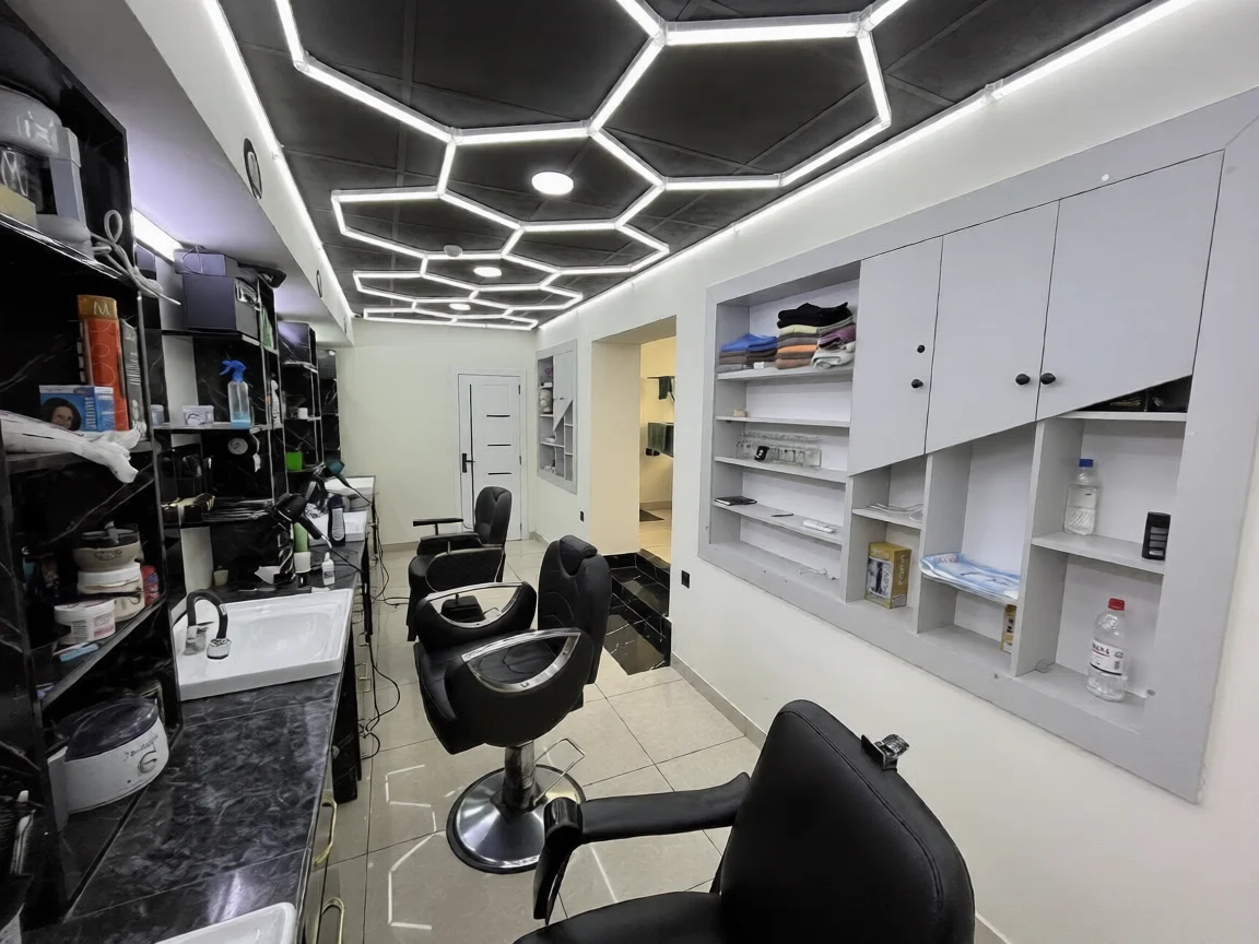 Obyekt icarəyə verilir, Atatürk pr.