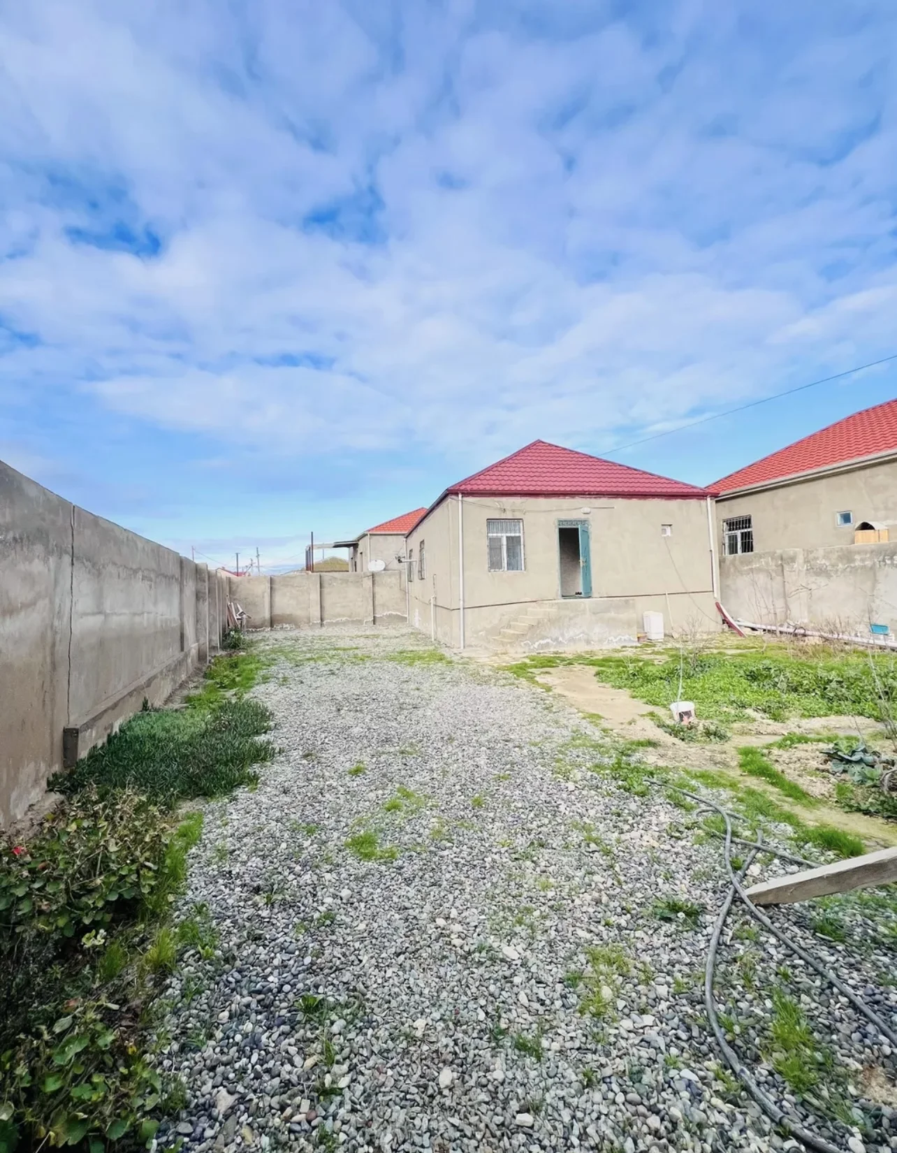 Həyət evi satılır