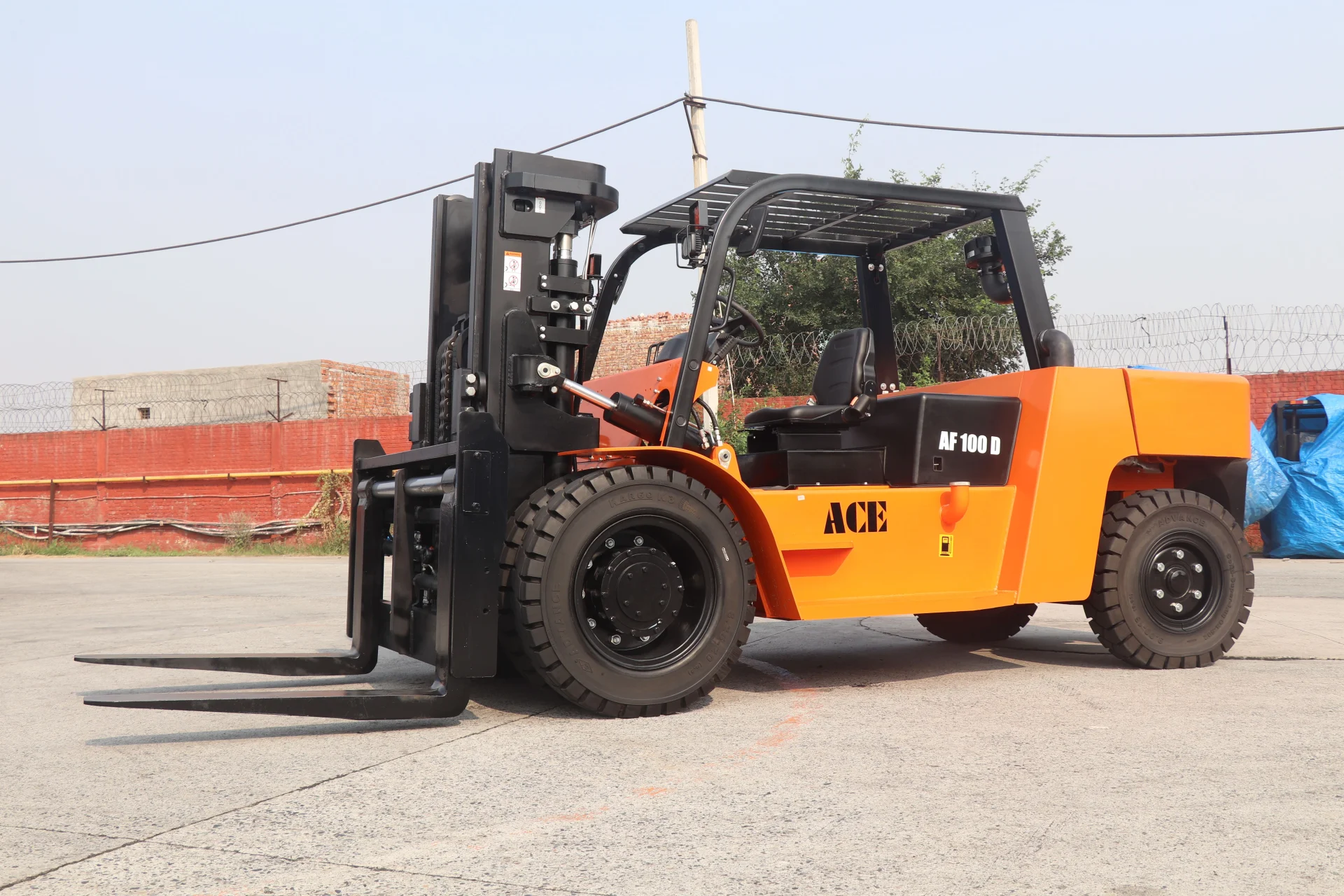 Forklift , Avtokar və Teleskopik Yükləyici İcarəsi